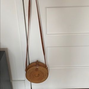 Round rattan bag